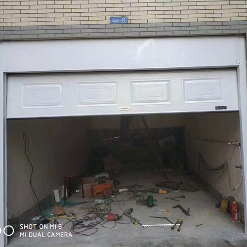 電動抗風卷閘門